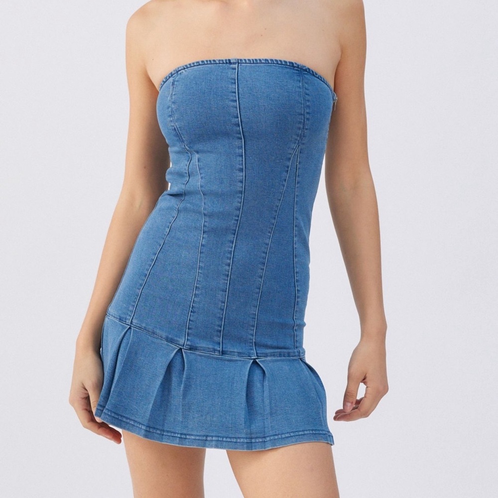URBAN OUTFITTERS denim strapless mini dress